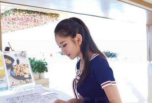 回家篇不止在这，爱丝的原图和壁纸借我过个年轻年！