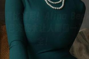 合集中藏着比基尼!Alina Becker的嘎呜·古拉图包实在太让人眼前一亮,注意安全!