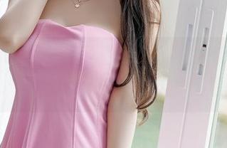 Feilin嗲囡囡 – 看看Emily顾奈奈酱的照片，秘书也能有不一样的气息。
