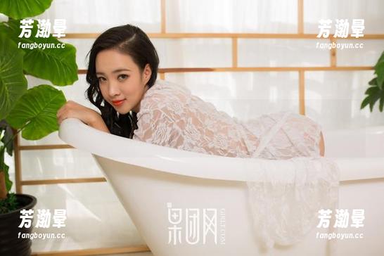 GIRLT果团网-甜Abby GIRLT果团网 - 校服写真大赛:甜Abby在高清镜头下,校园传说再次被触发!