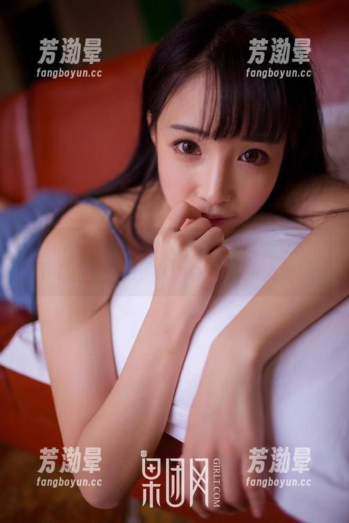 GIRLT果团网-黄歆苑 GIRLT果团网 - 黄歆苑带你逛套装合集,下载吧,但不要认为你能look大牌!