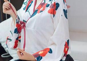 HuaYang花漾 – 私房可乐Vicky和她的白丝，究竟有多少层小心思？
