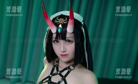 KuukoW 在KuukoW的写真里,死库水不仅是水,还是那些洗不掉的眼神!