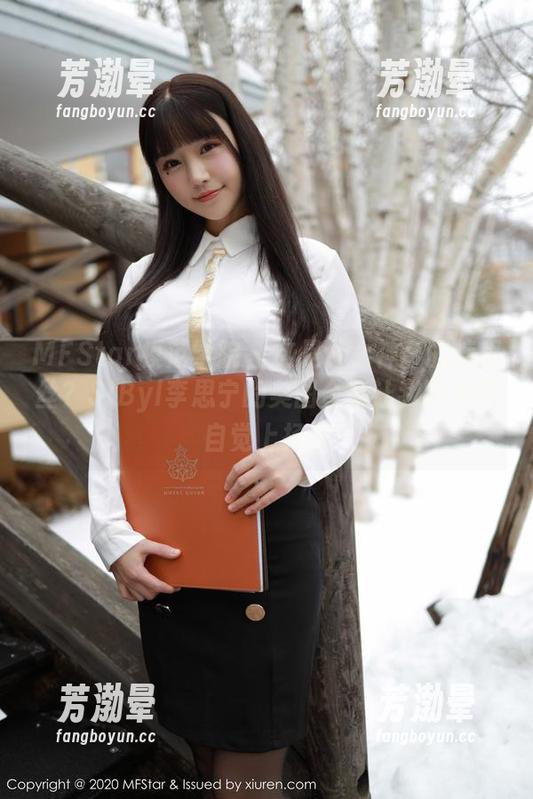 MFStar模范学院-SiByl李思宁 MFStar模范学院 - 这是什么神奇的裤里丝?SiByl李思宁的美图合集让我嘴角不自觉上扬。