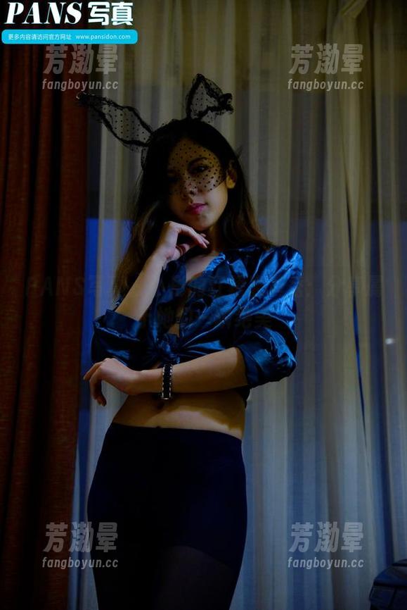 PANS写真-小彤 PANS写真 - 小彤的红裙表演秀:分享属于她的一瞬绝美