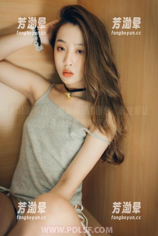 PDL潘多拉-陈雅漫 PDL潘多拉 - 看陈雅漫的图包,职业装让我开始反思我的打扮...