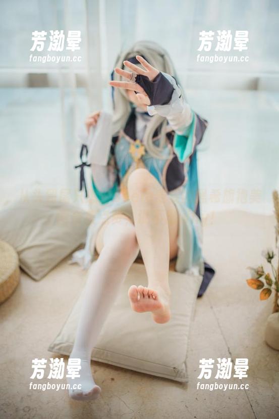 Seele麦麦 从头到尾只想给Seele麦麦的黑希旗袍美图合集点赞,说不出why!