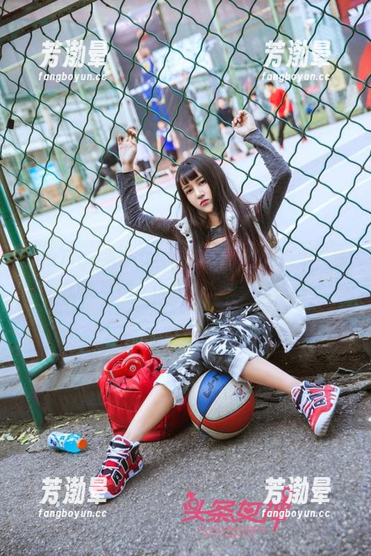 TouTiao头条女神-李丽莎 TouTiao头条女神 - 合集疯狂更新中,李丽莎的美球媛,优雅与火辣交织,痛快!