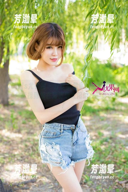 UGirls尤果网-李易童 UGirls尤果网 - 分享李易童的夏日写真集:你能找到躲在海滩晒太阳的我的影子吗?