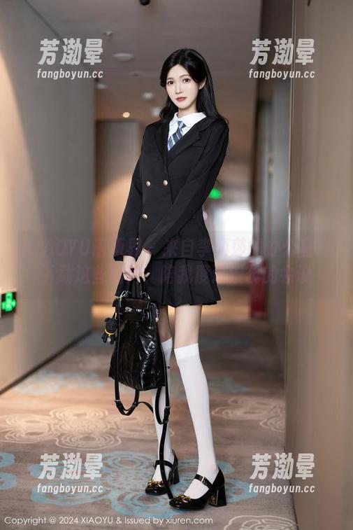 XIAOYU语画界-李丽莎 XIAOYU语画界 - 来自李丽莎的办公室:下载这些图片,陪我度过漫长的会议