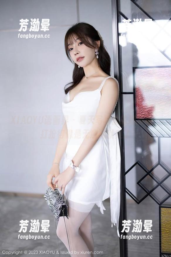 XIAOYU语画界 - 夏天写真里的顾桥楠，打扮得像是无意间就美了