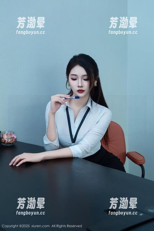 Xiuren秀人网-Elise谭晓彤 Xiuren秀人网 - 看!Elise谭晓彤的高跟鞋图集分享,友情提示:可能会让我想象翩翩起舞的情景