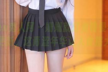 Xiuren秀人网 – 姗姗就打奥特曼学姐的校服更新，这青涩年华让人食指大动！