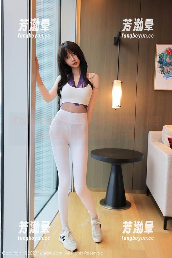 Xiuren秀人网-小芭乐 Xiuren秀人网 - 这一波白色写真,小芭乐竟然把我思绪搅成了一团