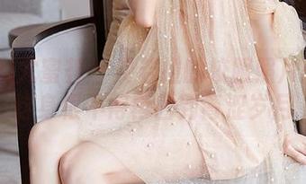 YouMi尤蜜荟 – 费若拉的校服照片：穿上这身恨不得再回到青涩岁月