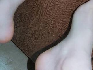 微密圈 – YuYu超甜丫的白裙：一天到晚在裙摆里起舞，私拍和美图懵懂的爱恋