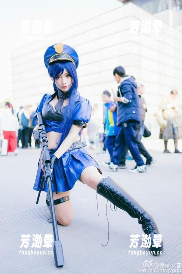只是简言 浴室奇遇:只是简言的独特视角,原图让你大开眼界,赶紧下载!