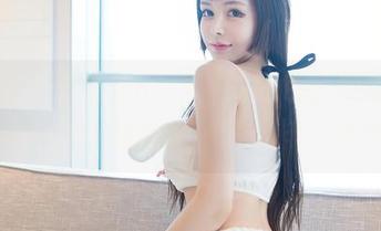 嗲囡囡 – 施忆佳KITTY的黑色，没啥光影，只有你偶尔的偷瞄。怎么样，讨厌吗？