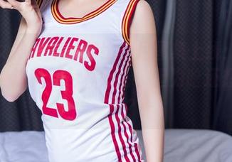 头条女神 – 李丽莎比基尼图集上线：不知为何，这种颜色真好看，但为啥还想再看一遍？