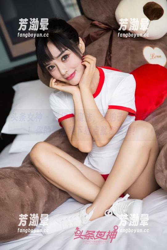 头条女神-美纳子 头条女神 - 白裙有魔法,美纳子自带滤镜!你的作品集下载点就在这里!