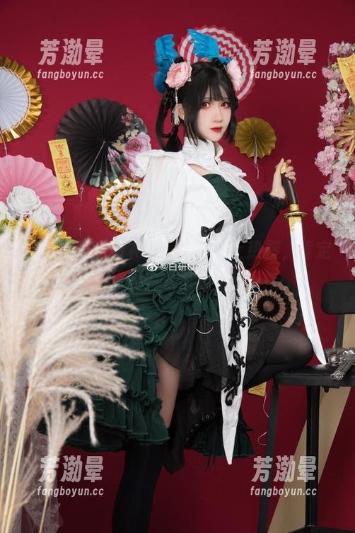 妖君白研 这组妖君白研礼服写真要是上热搜,肯定是因为太吸睛了!
