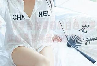 尤蜜荟 – 分享合法萝莉的白色美感，白色就像是某种氛围的表达。