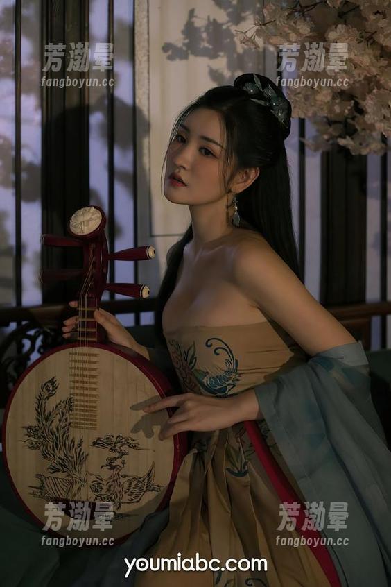 尤蜜荟-龙女宝宝 尤蜜荟 - 龙女宝宝健身自拍合集,快去网盘拿到绝版头条!