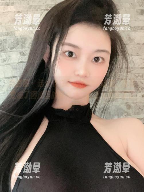 左公子666 微密圈 - 连体衣在左公子666这里,竟然变成了图库里的新亮点,真让人既惊讶又无奈。