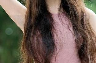 推女郎 – 偷偷翻看何何夕的学妹私房图集，情不自禁呐