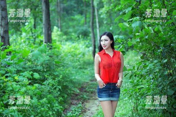 推女郎-黄可 推女郎 - 快乐源泉:黄可的裸足图包,满满的资源福利!
