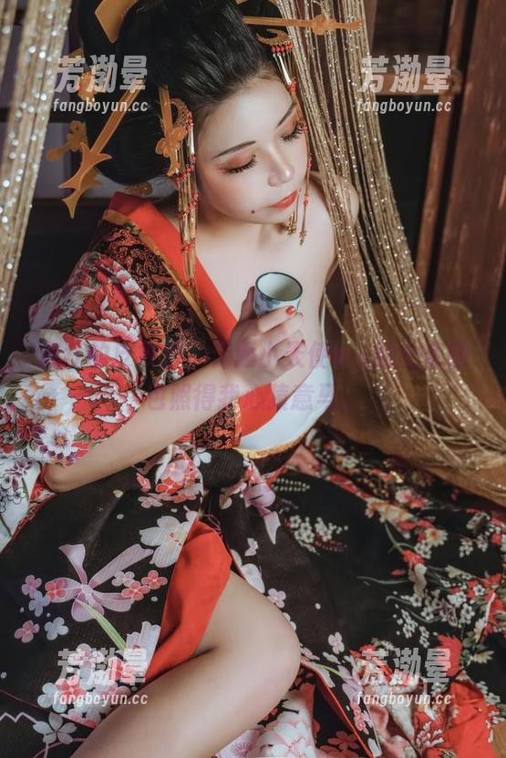 无颜小天使wy 疯狂的皮衣季,无颜小天使wy的全套图包照得我心猿意马。