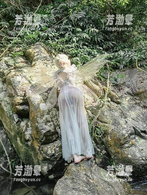 无颜小天使wy 这组写真真妙,无颜小天使wy+天使之翼居然能引发思考