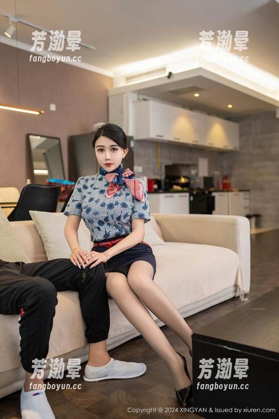 星颜社-唐思琪 星颜社 - 图片里的唐思琪:为何婚纱让我想到大变活人?