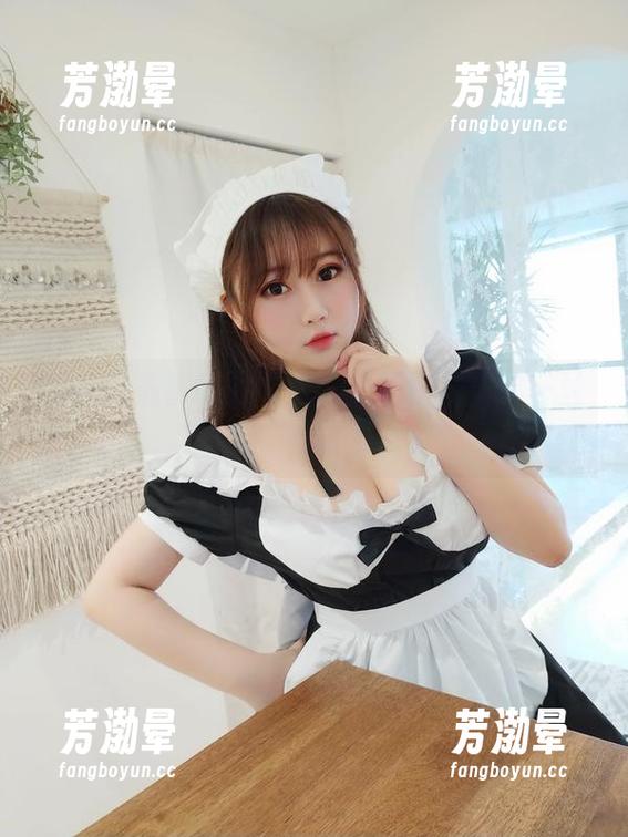 是依酱呀 跟着是依酱呀的花嫁,私拍图集里的一丝俏皮