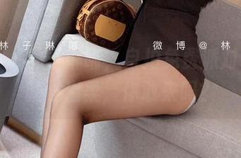 微密圈 – 林子琳喵，自拍免费派对，照相就送温柔，你敢来吗？