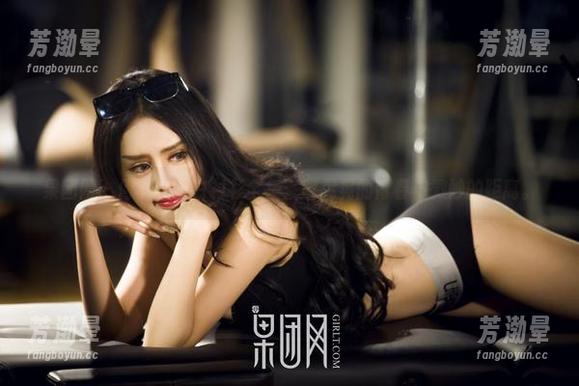 果团网-何嘉颖 果团网 - 何嘉颖的白衬衫全集:明晃晃的青春与微妙的距离。