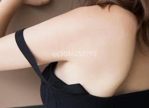 梦丝女神 – 雪馨红裙变装秀：美图等你来下载，快来瞧瞧！