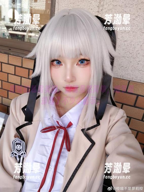橙喵 橙喵的私房美图,剧情虽然简单,细节里却埋了不少小暗示。