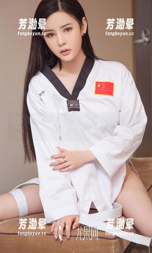 爱尤物-孟十朵 爱尤物 - 孟十朵最新泳装图包:身材好到让你心塞!