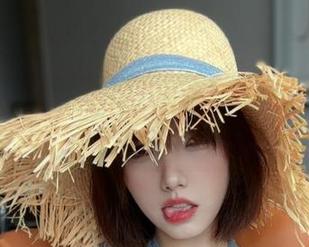 微密圈 – 一探琳铛铛的全套新图包，看到御姐的样子我都要跑了！