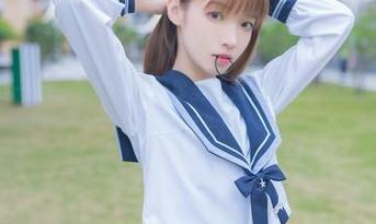 黑丝长腿走一趟，祖木子在图库里找到了两个高大的朋友——高清和镜头！