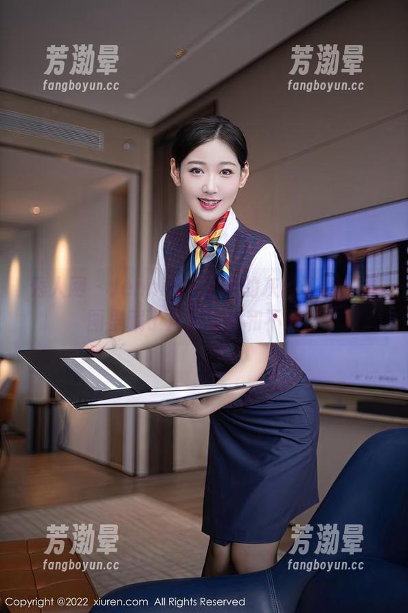 秀人网-Jennifer小若 秀人网 - Jennifer小若的灰丝写真,原图里藏了几分妩媚和不羁。