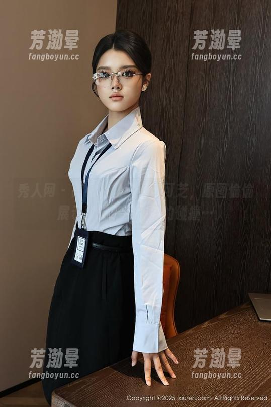 秀人网-可可芝 秀人网 - 高跟鞋里藏着可可芝,原图偷偷展示了鞋子和心理的碰撞…