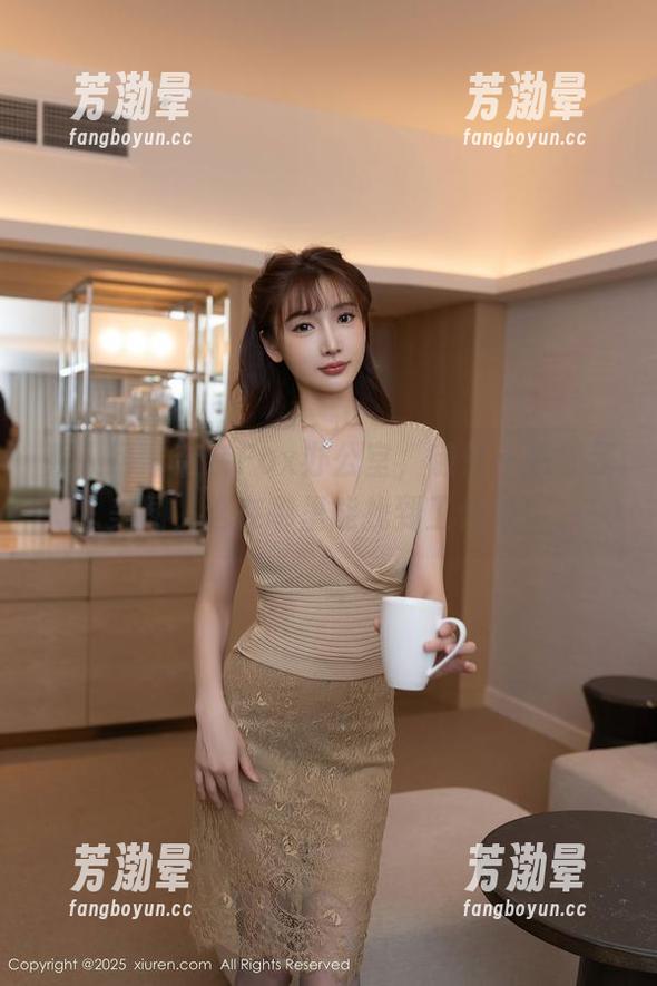 秀人网-奈奈Fox 秀人网 - 奈奈Fox办公室,随便一拍都是美图,这在哪里能找到工作呀!