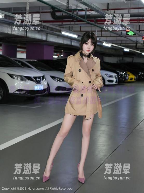 秀人网-奶芙乔乔 秀人网 - 奶芙乔乔眼镜独奏:无需过多修饰,最新图库直接戳中!