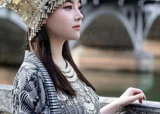 秀人网 – 和赵惟依coco一起沉浸在全套瑜伽作品中，不过可不要期待我能弄明白每个动作
