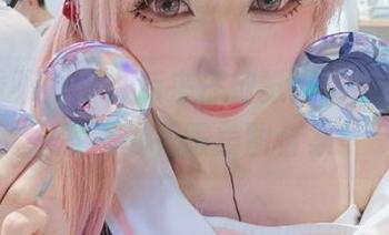 乍一看不太懂，后来仔细觉得真的有趣——紫氯氯礼服美图合集！