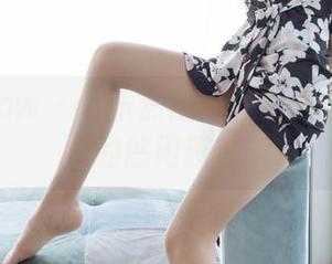 花漾show – 黄乐然献上：网袜与图库里的悠闲碰撞
