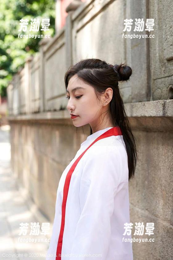 蜜桃社-Lra 蜜桃社 - 从一双袜子说起:Lra的趣味套图之旅