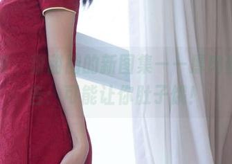 袜啵啵 – 甜甜圈的新图集——厚肉丝，警告：可能让你肚子饿！
